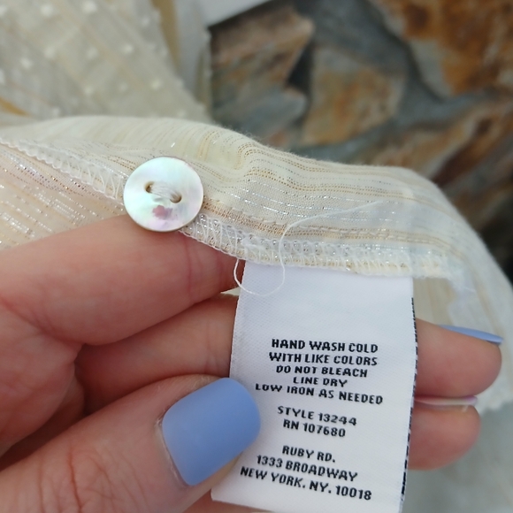 Ruby Rd. Women's Roll Sleeve Cream Shimmer Plus Size Blouse 3X - Picture 7 of 9